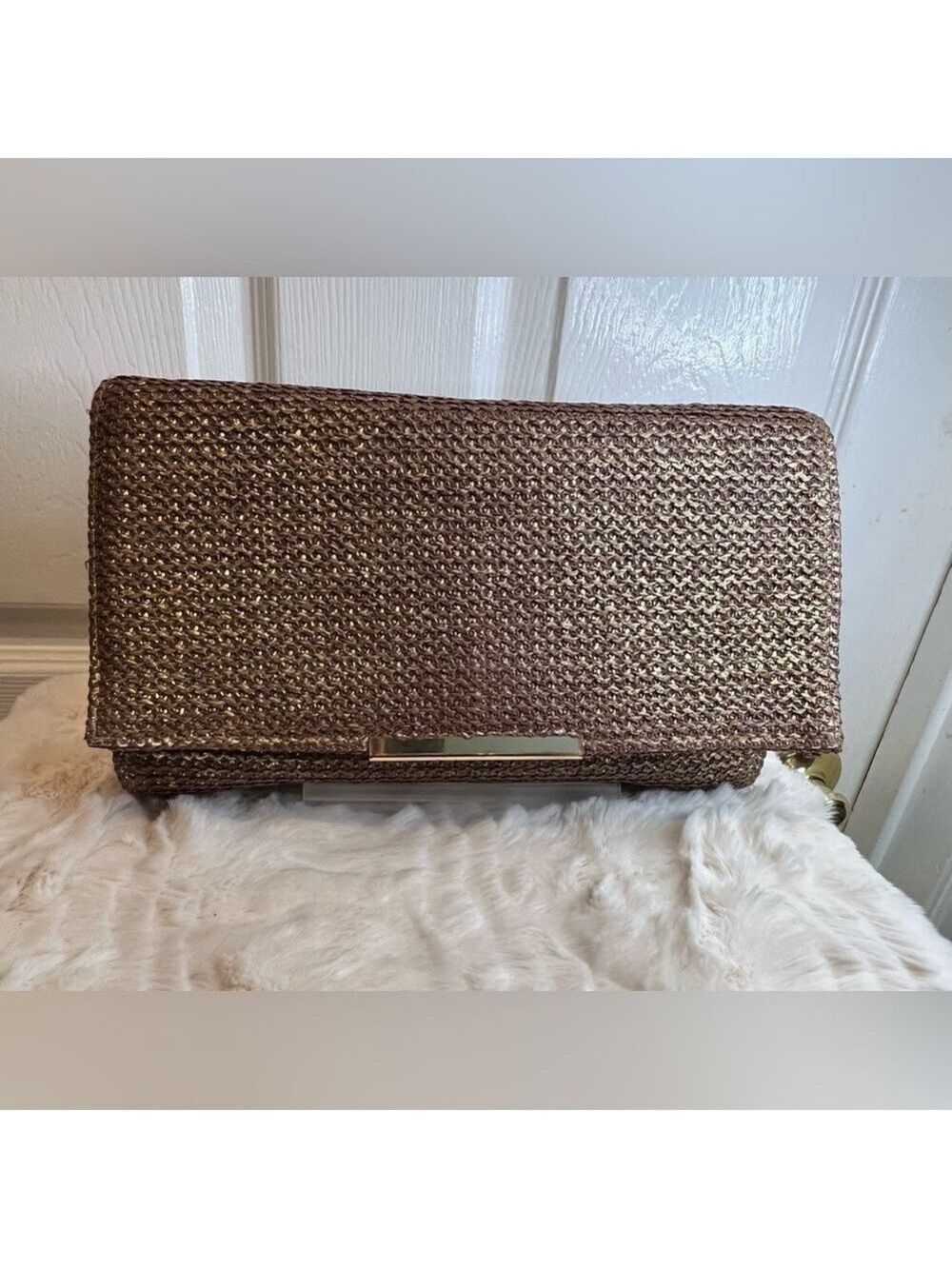H&M METALLIC VINTAGE CLUTCH PURSE.